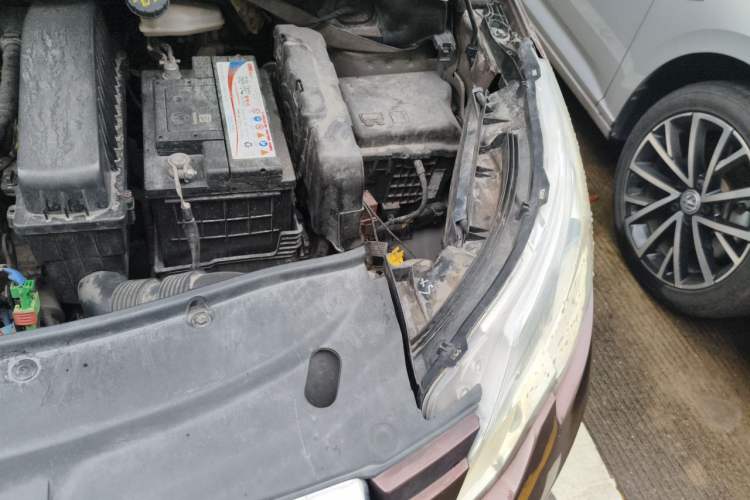 Used Peugeot 2008 2014 1.6L Automatic Trend Edition Engine Bay Left