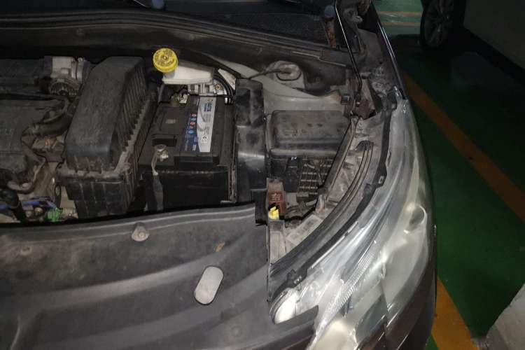 Used Peugeot 2008 2014 1.6L Automatic Fashion Edition Engine Bay Left