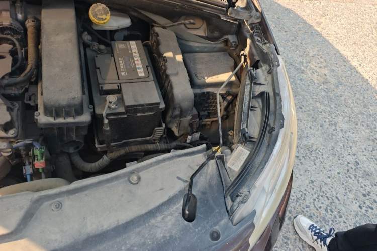 Used Peugeot 2008 2014 1.6L Manual Fashion Edition Engine Bay Left