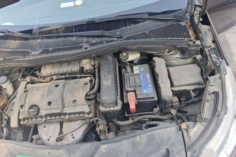 Used Peugeot 2008 2014 1.6L Automatic Navigation Edition Engine Bay Left
