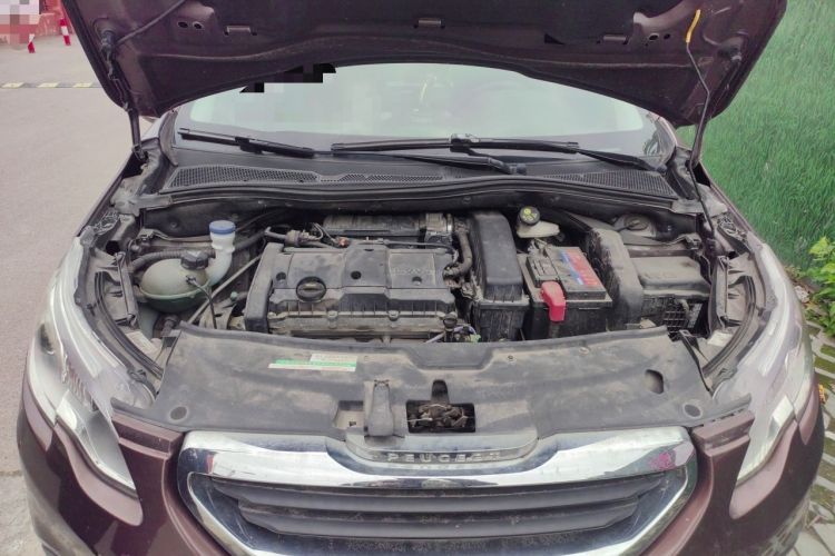 Used Peugeot 2008 2014 1.6L Manual Trend Edition Engine Bay