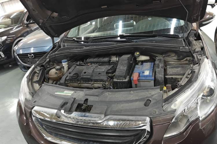 Used Peugeot 2008 2014 1.6L Automatic Trend Edition Engine Bay
