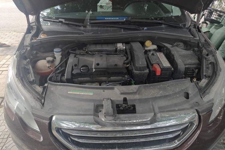 Used Peugeot 2008 2014 1.6L Manual Fashion Edition Engine Bay