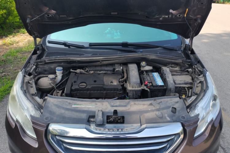Used Peugeot 2008 2014 1.6L Manual Fashion Edition Engine Bay