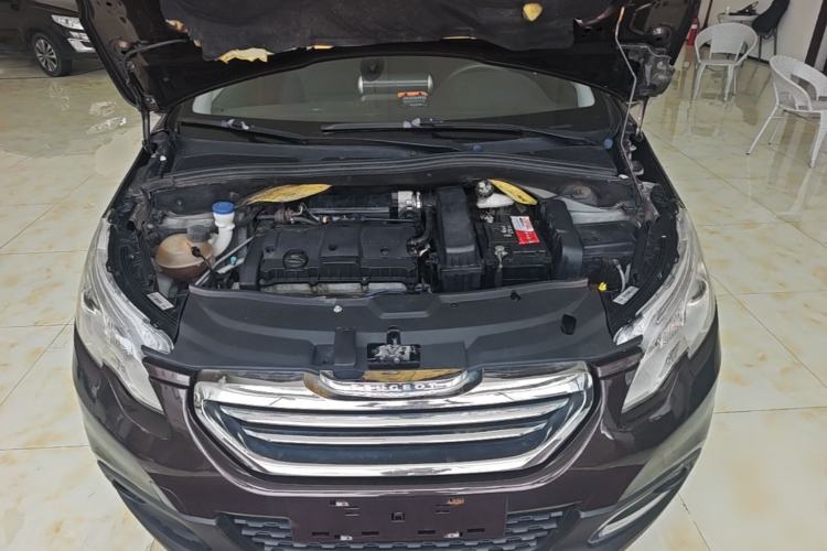 Used Peugeot 2008 2014 1.6L Automatic Fashion Edition Engine Bay