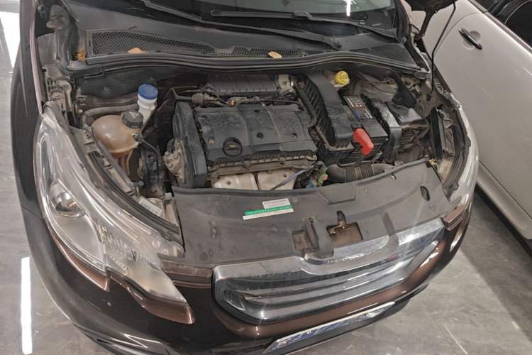 Used Peugeot 2008 2014 1.6L Automatic Fashion Edition Engine Bay