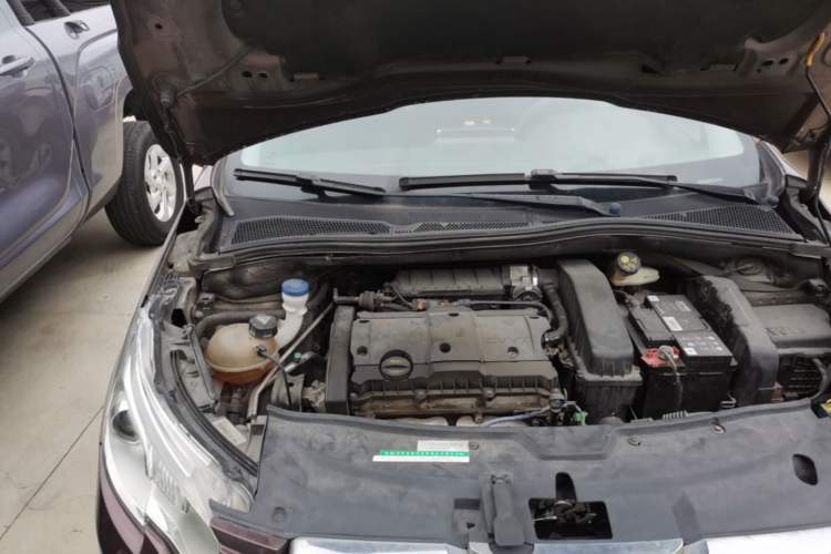 Used Peugeot 2008 2014 1.6L Automatic Fashion Edition Engine Bay Right