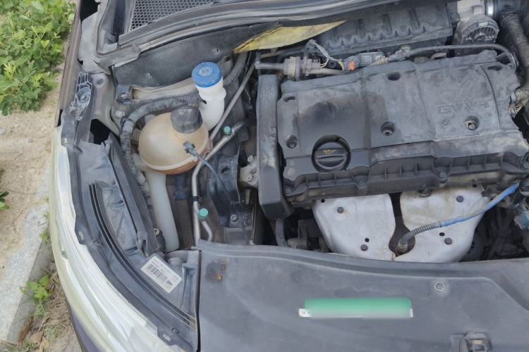 Used Peugeot 2008 2014 1.6L Manual Fashion Edition Engine Bay Right