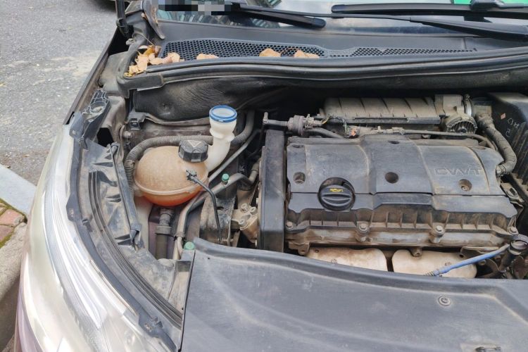 Used Peugeot 2008 2014 1.6L Automatic Fashion Edition Engine Bay Right