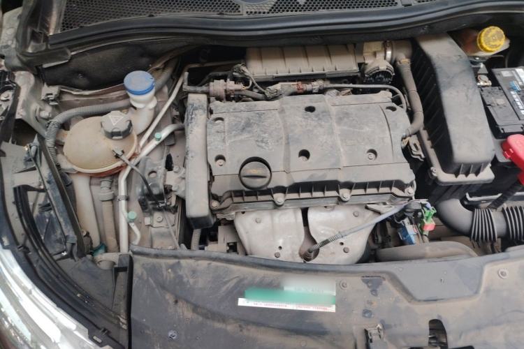 Used Peugeot 2008 2014 1.6L Automatic Fashion Edition Engine Bay Right
