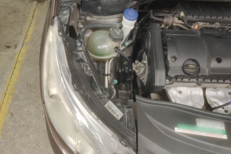 Used Peugeot 2008 2014 1.6L Automatic Fashion Edition Engine Bay Right