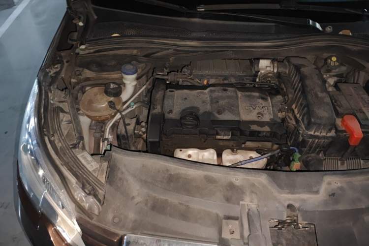Used Peugeot 2008 2014 1.6L Automatic Fashion Edition Engine Bay Right