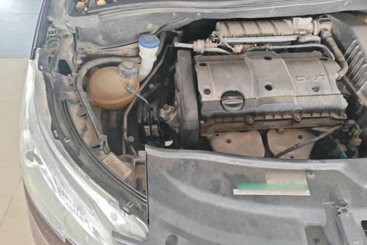 Used Peugeot 2008 2014 1.6L Automatic Trend Edition Engine Bay Right
