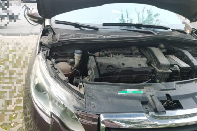 Used Peugeot 2008 2014 1.6L Manual Trend Edition Engine Bay Right