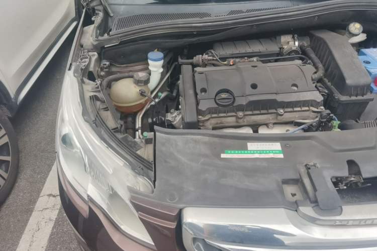 Used Peugeot 2008 2014 1.6L Automatic Fashion Edition Engine Bay Right