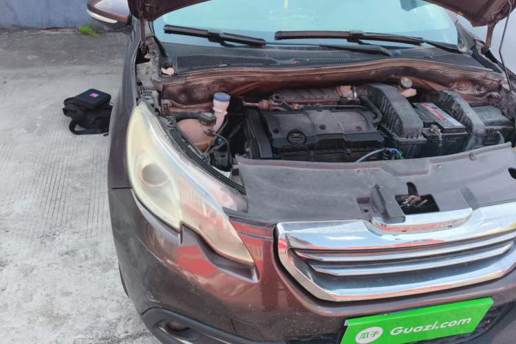 Used Peugeot 2008 2014 1.6L Automatic Fashion Edition Engine Bay Right