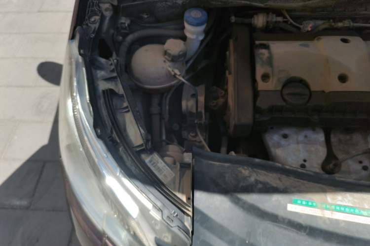 Used Peugeot 2008 2014 1.6L Manual Fashion Edition Engine Bay Right