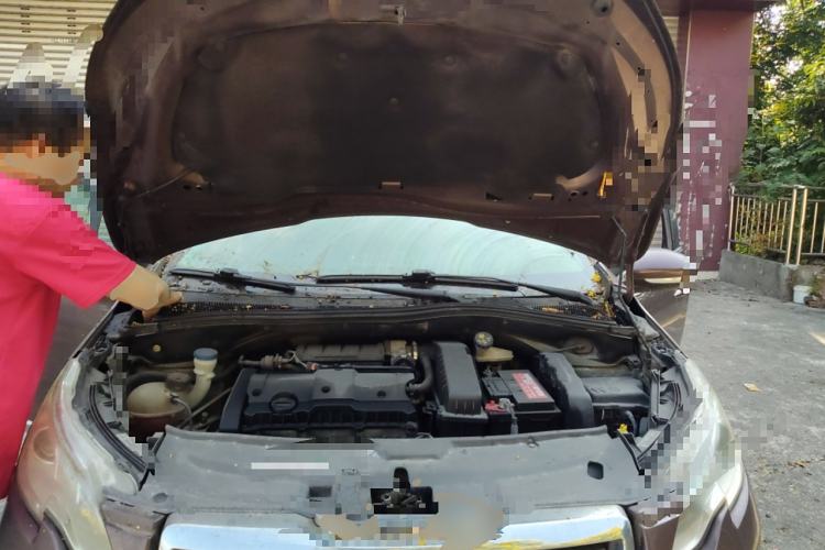 Used Peugeot 2008 2014 1.6L Manual Fashion Edition Engine Bay