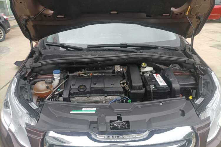 Used Peugeot 2008 2014 1.6L Manual Fashion Edition Engine Bay