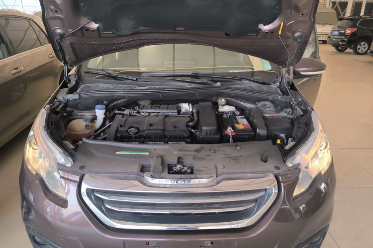 Used Peugeot 2008 2014 1.6L Automatic Fashion Edition Engine Bay