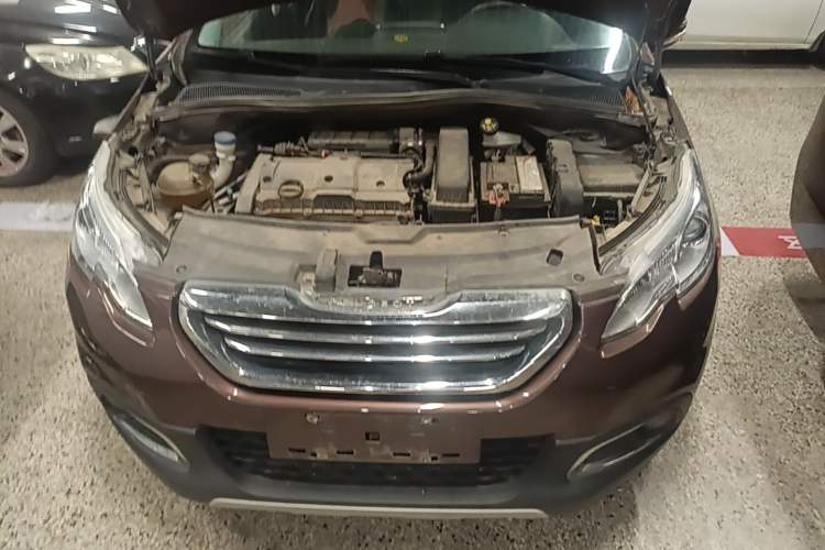 Used Peugeot 2008 2014 1.6L Automatic Fashion Edition Engine Bay