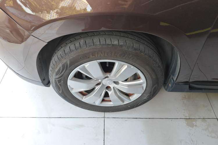 Used Peugeot 2008 2014 1.6L Automatic Fashion Edition Exterior 1