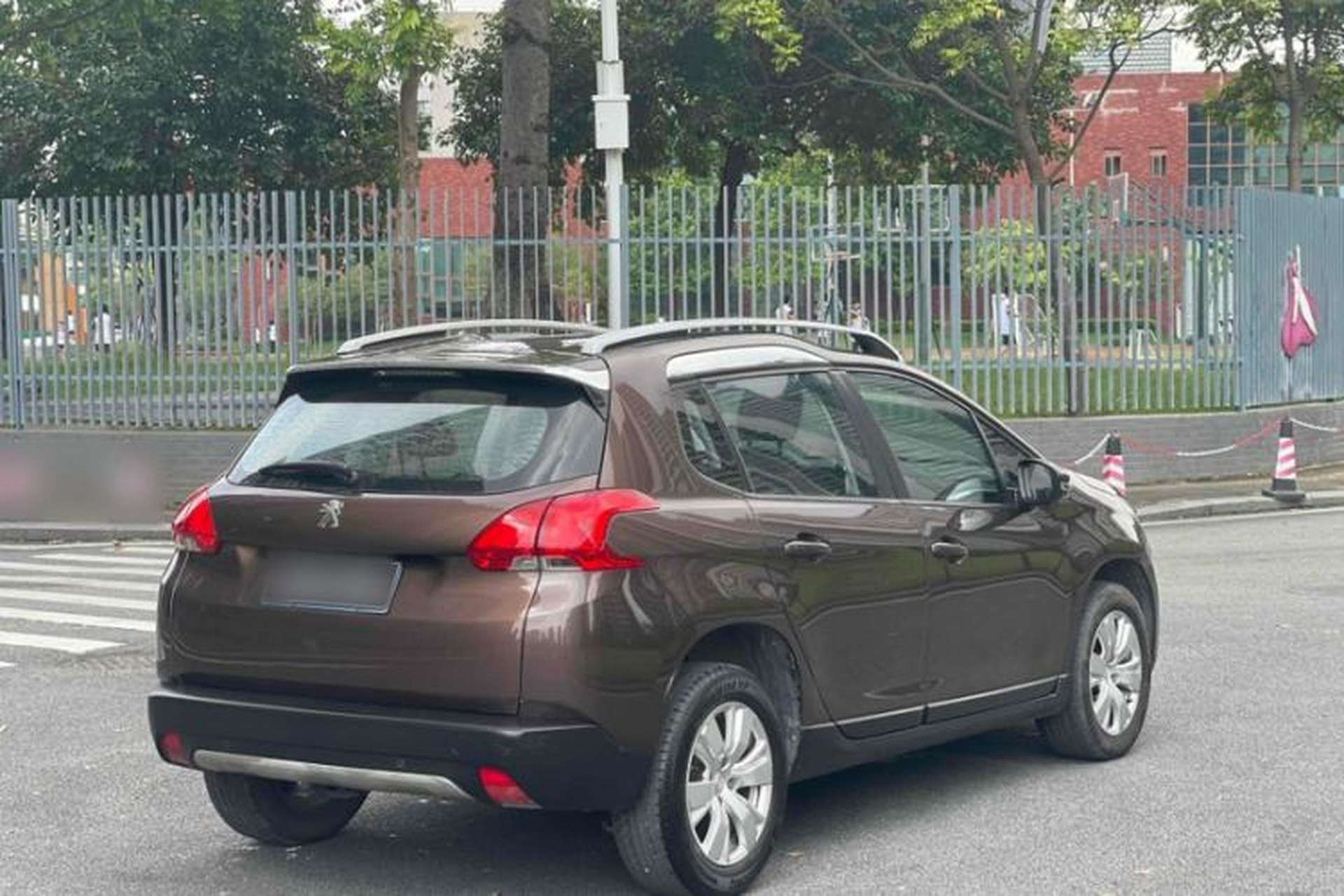 Used Peugeot 2008 2014 1.6L Automatic Fashion Edition Exterior 4