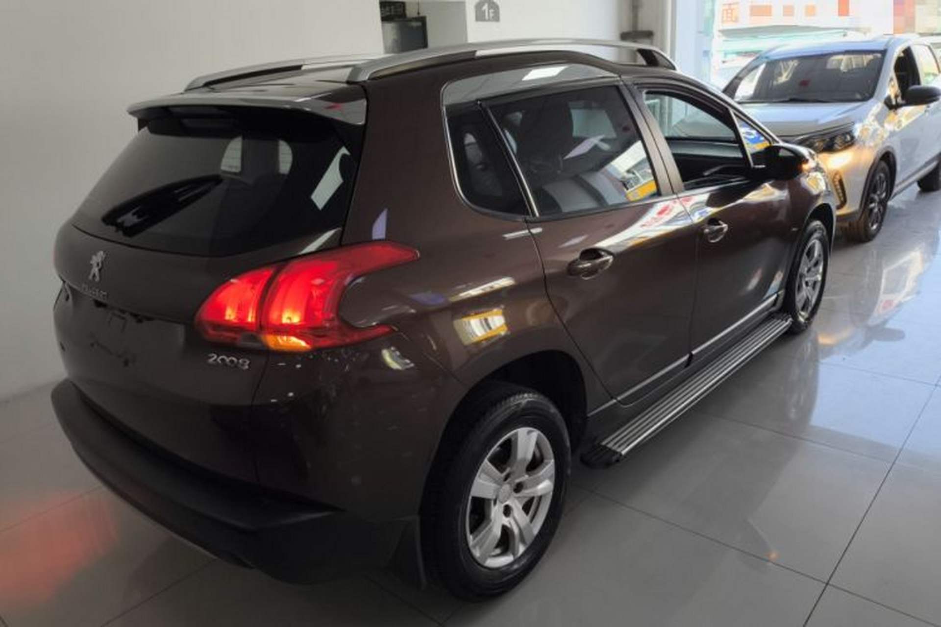 Used Peugeot 2008 2014 1.6L Manual Trend Edition Exterior 5