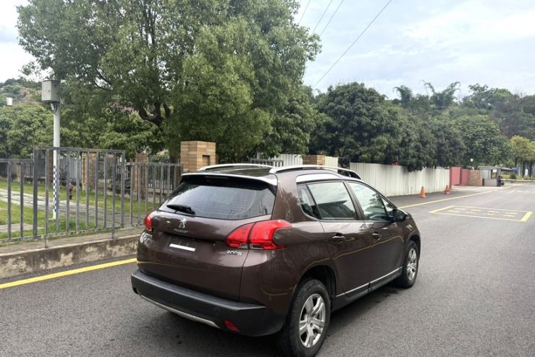 Used Peugeot 2008 2014 1.6L Automatic Trend Edition Exterior 5