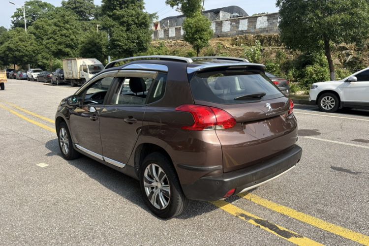 Used Peugeot 2008 2014 1.6L Automatic Fashion Edition Exterior 5