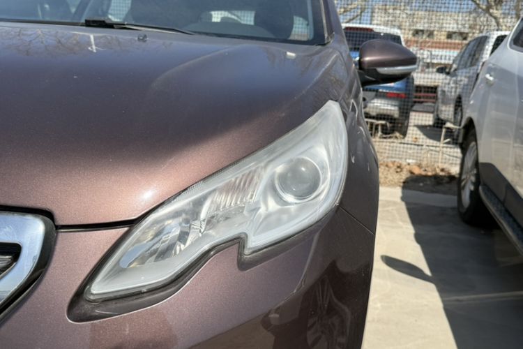 Used Peugeot 2008 2014 1.6L Automatic Trend Edition Exterior 5