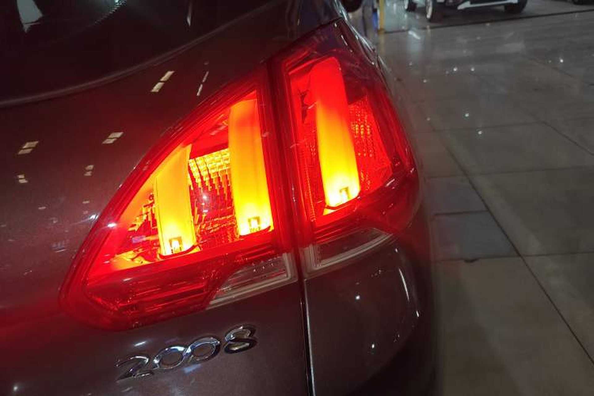 Used Peugeot 2008 2014 1.6L Manual Trend Edition Exterior 6