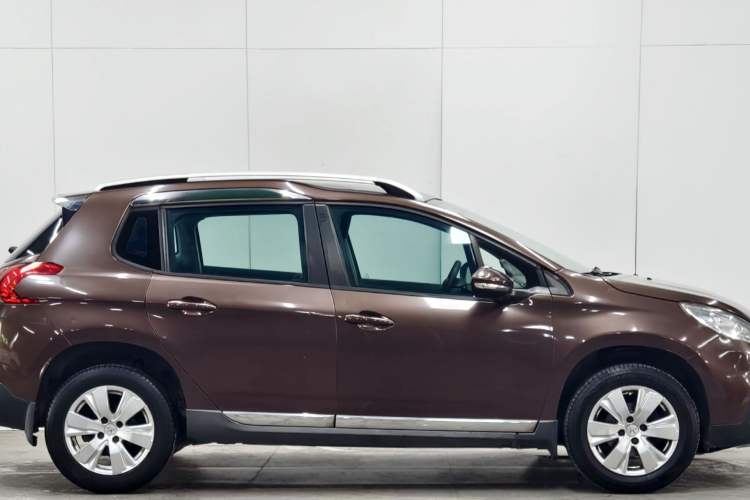 Used Peugeot 2008 2014 1.6L Automatic Fashion Edition Exterior 6