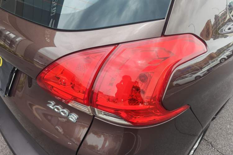 Used Peugeot 2008 2014 1.6L Automatic Trend Edition Exterior 8