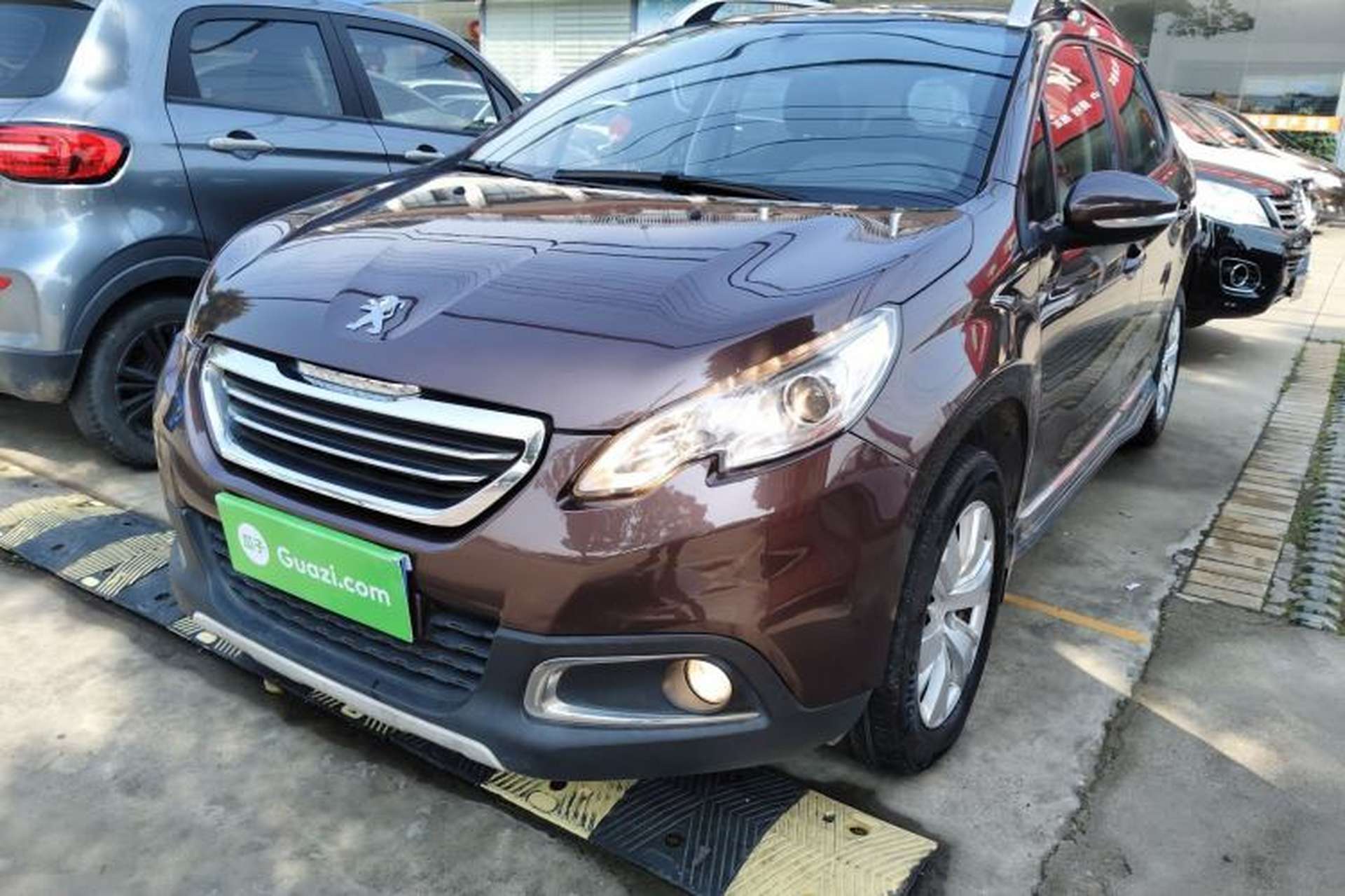 Used Peugeot 2008 2014 1.6L Automatic Fashion Edition Front Left 45 Deg
