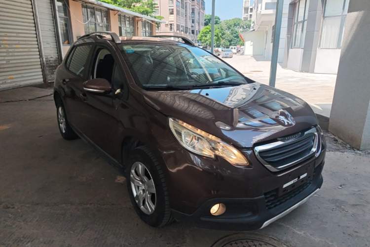 Used Peugeot 2008 2014 1.6L Automatic Trend Edition Front Right 45 Deg