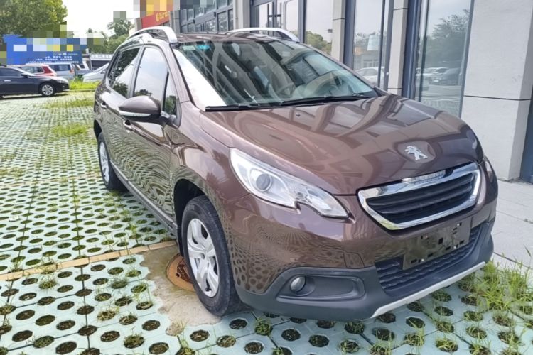 Used Peugeot 2008 2014 1.6L Automatic Trend Edition Front Right 45 Deg