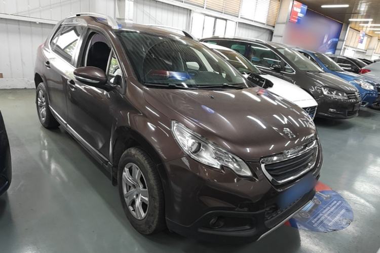 Used Peugeot 2008 2014 1.6L Automatic Trend Edition Front Right 45 Deg