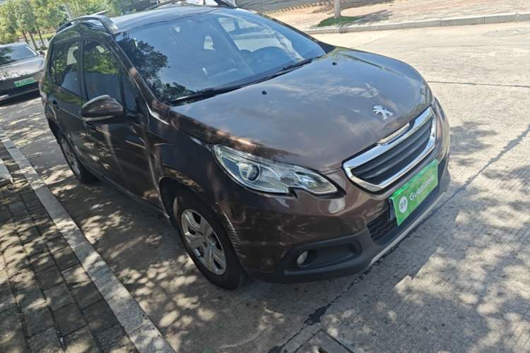 Used Peugeot 2008 2014 1.6L Manual Trend Edition Front Right 45 Deg