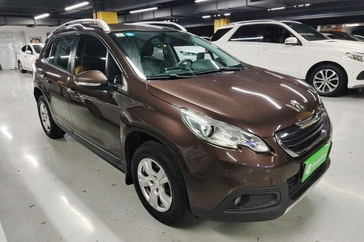 Used Peugeot 2008 2014 1.6L Automatic Trend Edition Front Right 45 Deg