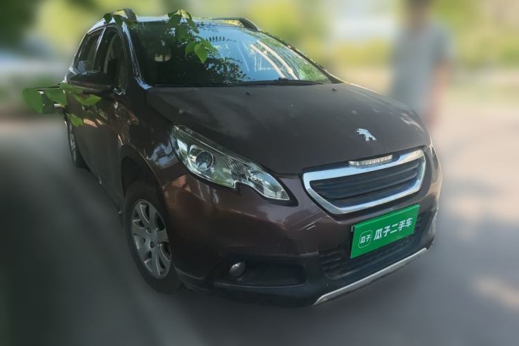 Used Peugeot 2008 2014 1.6L Automatic Trend Edition Front Right 45 Deg