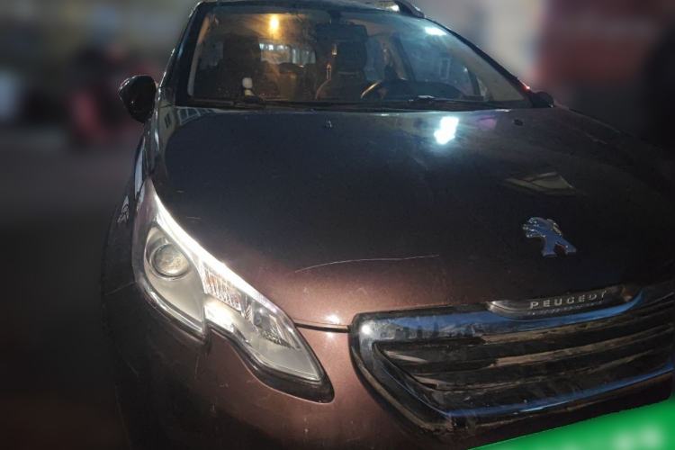 Used Peugeot 2008 2014 1.6L Automatic Trend Edition Front Right 45 Deg
