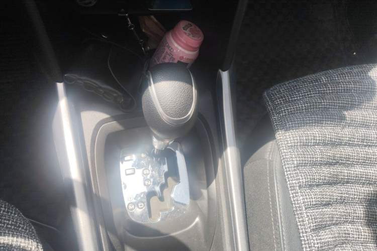 Used Peugeot 2008 2014 1.6L Automatic Navigation Edition Gear Lever
