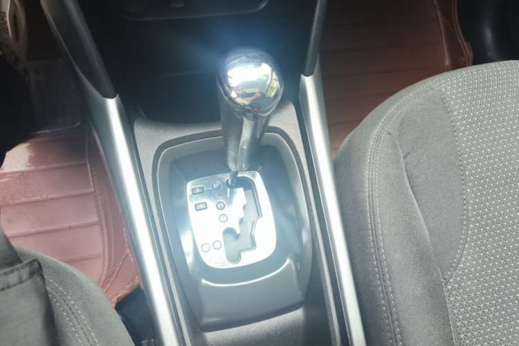 Used Peugeot 2008 2014 1.6L Automatic Fashion Edition Gear Lever