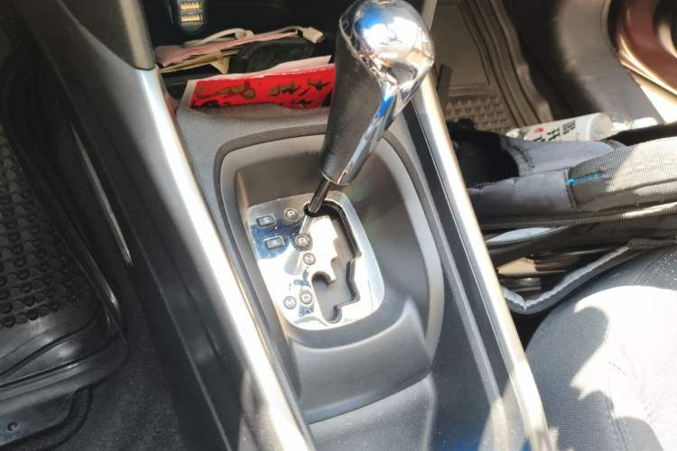 Used Peugeot 2008 2014 1.6L Automatic Fashion Edition Gear Lever