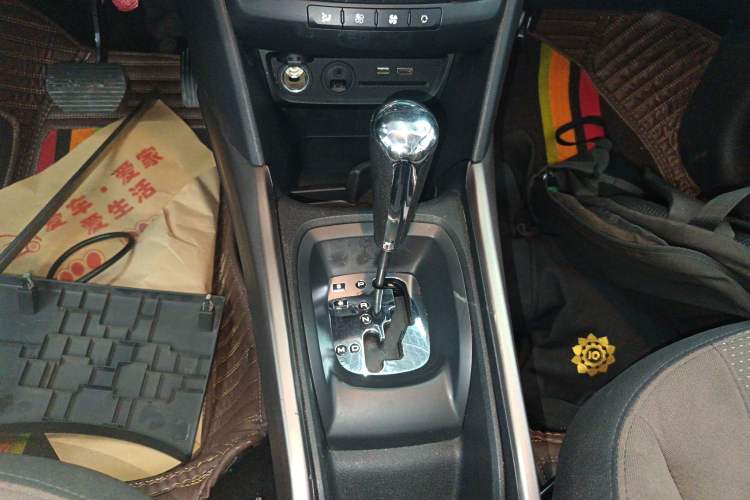 Used Peugeot 2008 2014 1.6L Automatic Fashion Edition Gear Lever