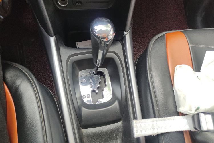 Used Peugeot 2008 2014 1.6L Automatic Trend Edition Gear Lever
