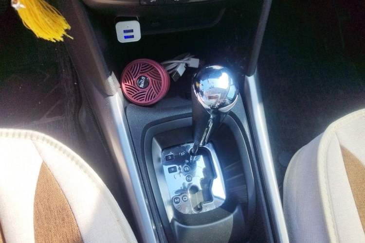 Used Peugeot 2008 2014 1.6L Automatic Fashion Edition Gear Lever
