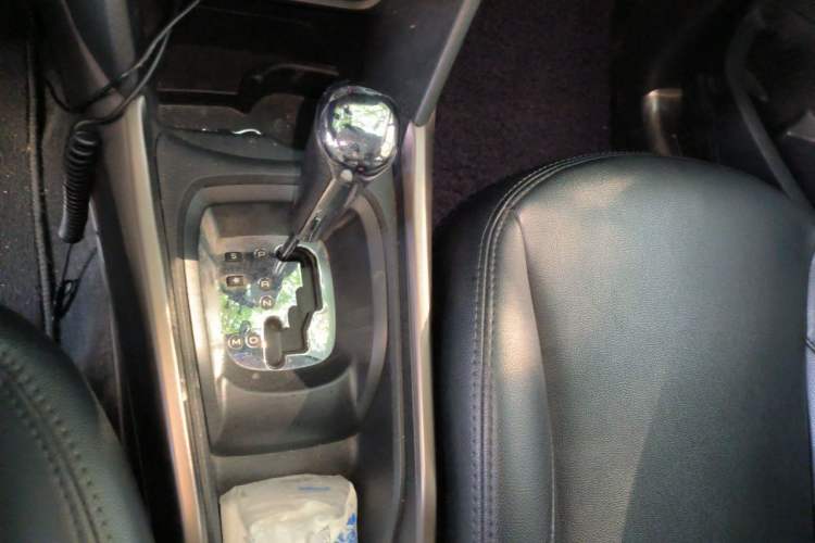 Used Peugeot 2008 2014 1.6L Automatic Fashion Edition Gear Lever
