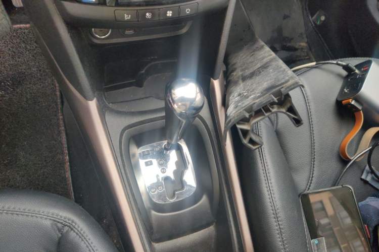 Used Peugeot 2008 2014 1.6L Automatic Fashion Edition Gear Lever